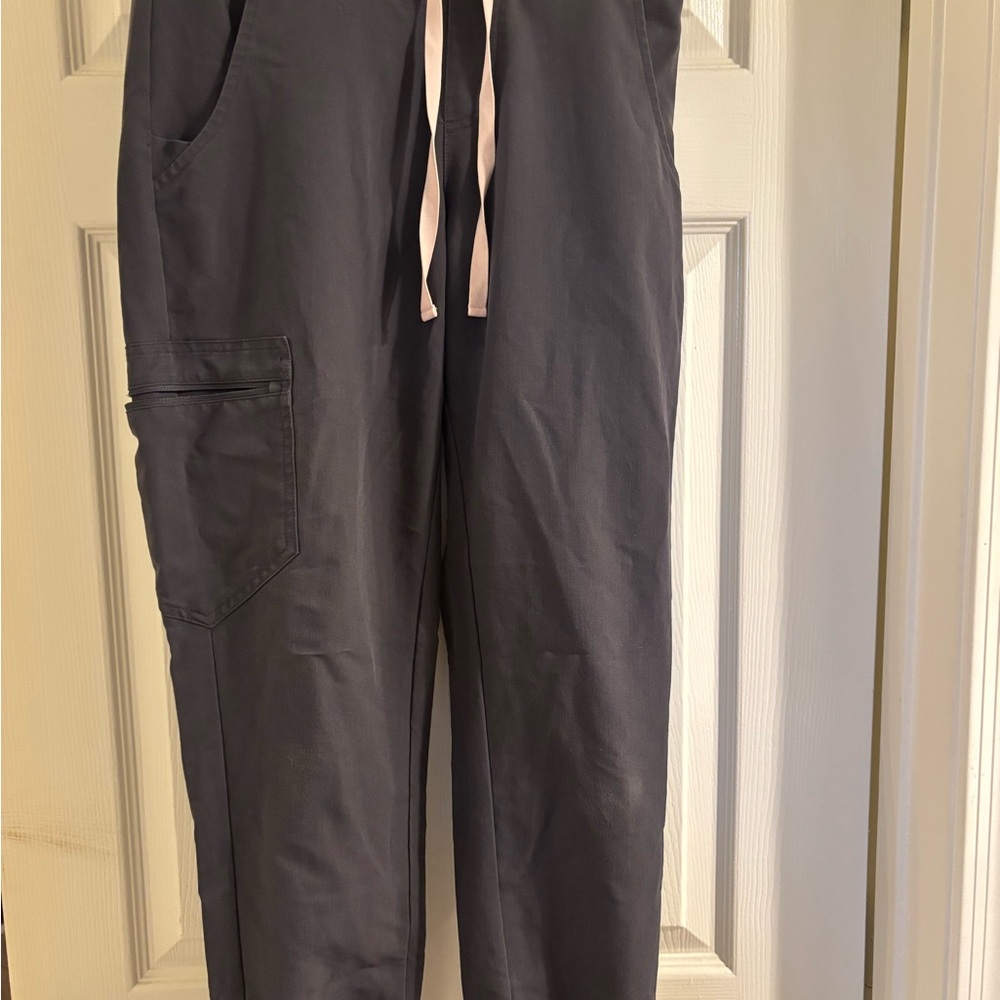 Figs Women's Charcoal Jogger Scrub Pant with Light Pink Drawstring